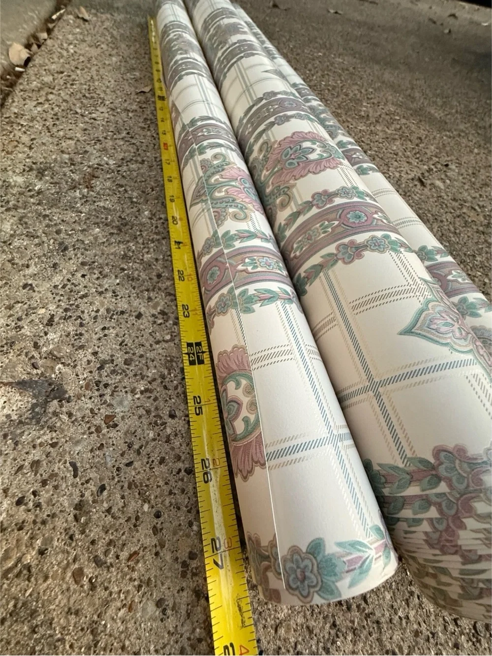 Vintage Wallpaper Remnant Floral Pattern Croquette Cottage Floral Retro Paisley